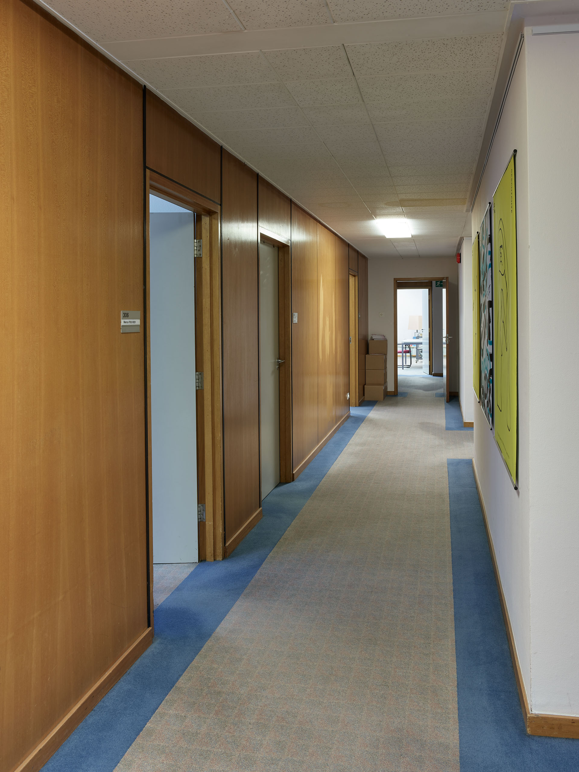 Ahp0008 embassy 004823 J2560